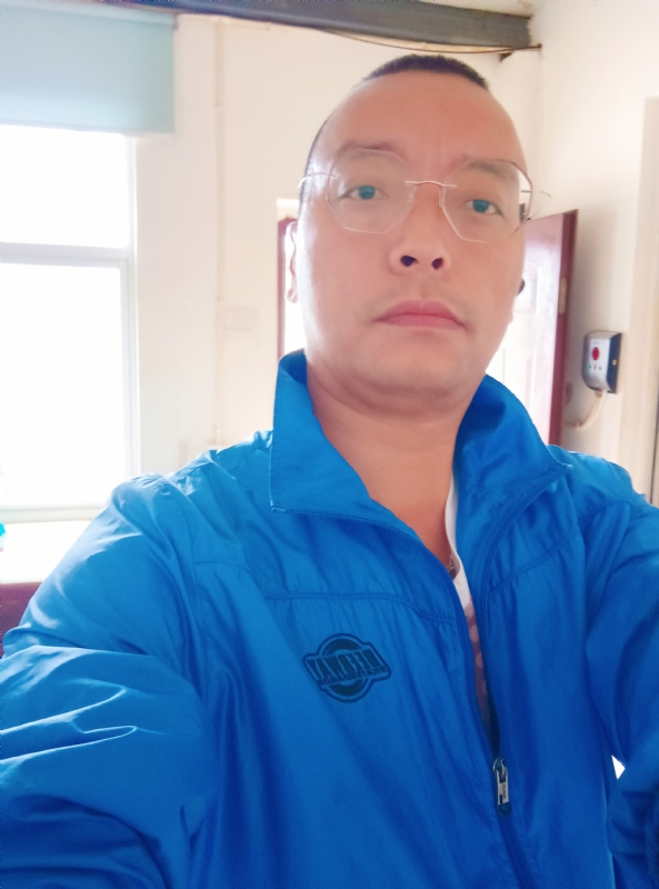 通海混混的第一张照片--通海王婆说媒